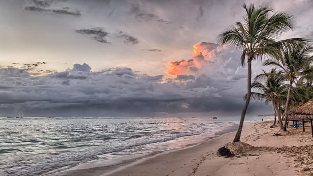 Best Caribbean Cruises in 2025 — Top Itineraries & Cruise Deals